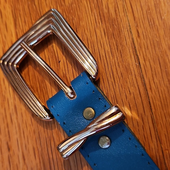 Teal Blue Leather Belt with Gold Buckle, Retro Vibes - Picture 2 of 8